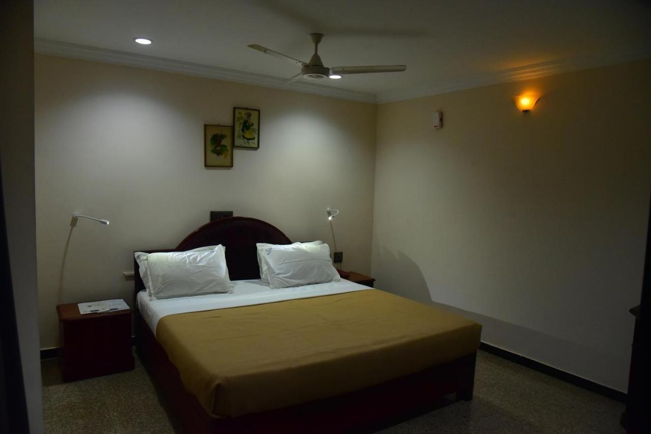 Hotel Kairali Towers Palakkad Exterior photo