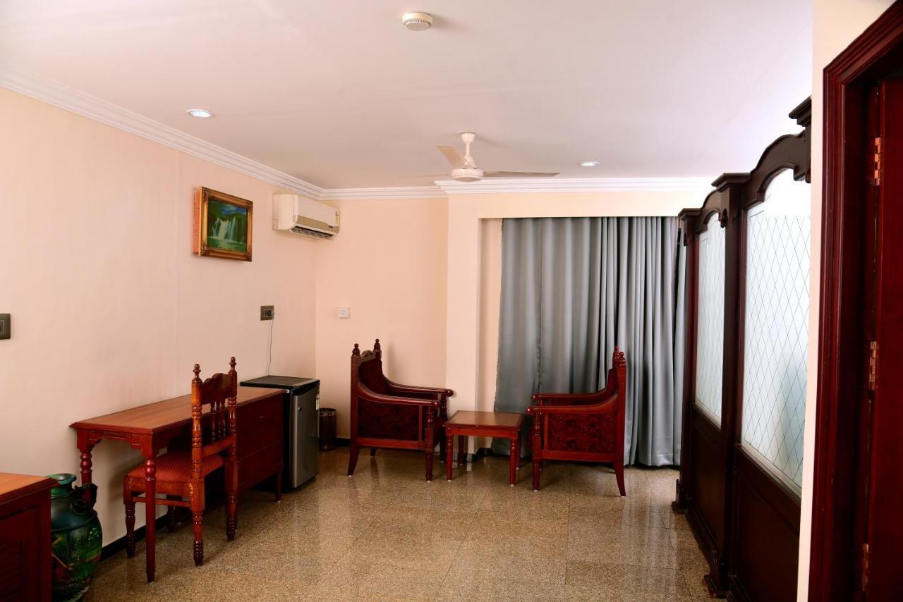 Hotel Kairali Towers Palakkad Exterior photo